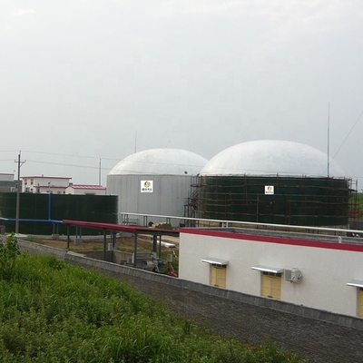 生物ガス発酵タンクを防腐噴霧塗料で密封する